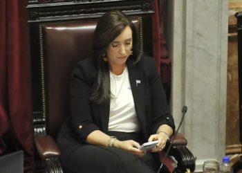 VILLARRUEL ACTIVA UN SISTEMA DE PASANTÍAS DE 20 HORAS SEMANALES Y OFRECE MÁS QUE UNA JUBILACIÓN MÍNIMA