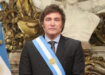 MILEI: «NO ME VANA LLEVAR PUESTO COMO A MACRI»