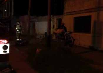 UN CALEFÓN SE PRENDIO FUEGO Y LLAMARON A LOS BOMBEROS