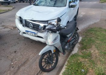 UN MOTOCICLISTA RESULTÓ CON FRACTURAS LUEGO DE UN CHOQUE EN VILLA ITALIA