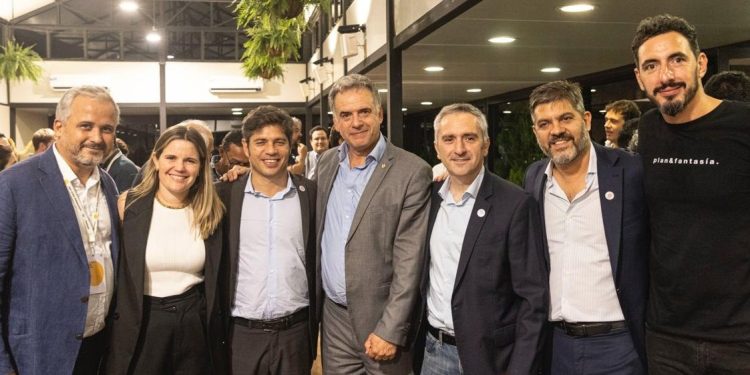 AXEL KICILLOF SE REUNIÓ CON EL PRESIDENTE DE URUGUAY