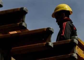 LA CONSTRUCCIÓN CAYÓ 0,7% EN FEBRERO, PERO SE MANTUVO ESTABLE EN EL PRIMER BIMESTRE DEL AÑO