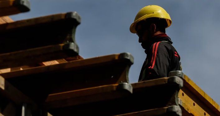 LA CONSTRUCCIÓN CAYÓ 0,7% EN FEBRERO, PERO SE MANTUVO ESTABLE EN EL PRIMER BIMESTRE DEL AÑO