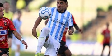 RACING EMPATÓ 1-1 CON CARACAS EN VENEZUELA Y COMPROMETIÓ SU FUTURO EN LA COPA SUDAMERICANA