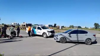 UN MENOR CHOCO MIENTRAS CONDUCIA UNA MOTO ROBADA