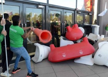 LLA PRESENTÓ UN PROYECTO ANTIBLOQUEOS: LOS GREMIOS PODRÍAN RECIBIR MULTAS DE HASTA $60 MILLONES