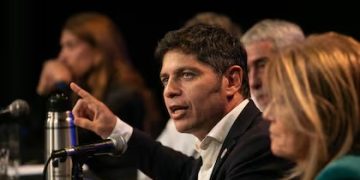 KICILLOF BUSCA ARMAR UN FRENTE POLÍTICO «CON LA IZQUIERDA Y LA DERECHA» PARA 2027