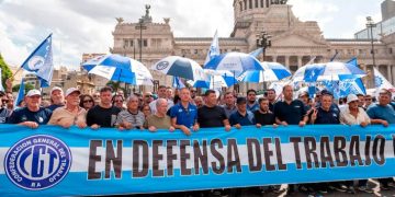 LA CGT MARCHARÁ HOY A LA PLAZA DE MAYO POR EL DÍA DEL TRABAJADOR, ENTRE PRESIONES INTERNAS Y LA AMENAZA DE OTRO PARO GENERAL