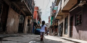 CASI 6 DE CADA 10 NIÑOS SON POBRES EN LA ARGENTINA Y EL 30% NO COME REGULARMENTE, SEGÚN LA UCA