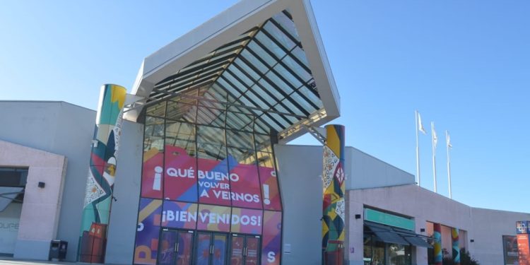 VEGA: «NO HABÍA EMPLEADOS, ESTABAN SOLO LOS DUEÑOS QUE ERAN LOS QUE QUERÍAN ABRIR»