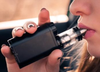 ALONSO: «LOS VAPEADORES CAUSAN PROBLEMAS EN LA SALUD Y ME PREOCUPA QUE MUCHOS JÓVENES LO USAN»