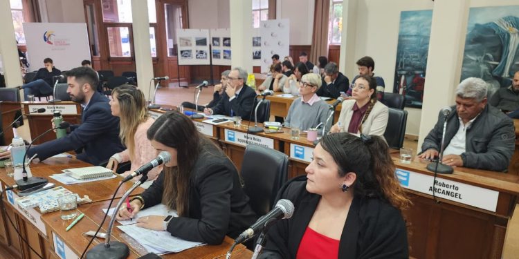 EL HCD APROBÓ EL AUMENTO DEL BOLETO DE COLECTIVOS