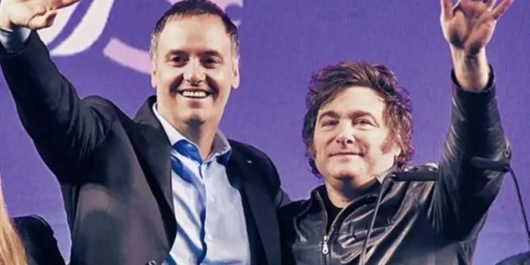 MILEI SALIÓ AL CRUCE DE VERSIONES PERIODÍSTICAS SOBRE UNA INMINENTE SALIDA DE ADORNI