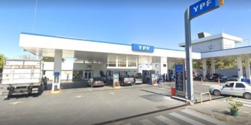 YPF AUMENTA 1% SUS COMBUSTIBLES Y VUELVE A CONGELAR LOS PRECIOS POR OTROS 45 DÍAS