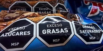EL GOBIERNO QUIERE REEMPLAZAR LA LEY DE ETIQUETADO FRONTAL: LOS CAMBIOS QUE PROPONE