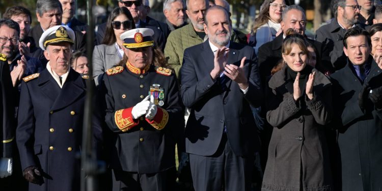 ACTO POR EL 25 DE MAYO: «LA FELICIDAD DE LA PATRIA NO ES POSIBLE SI NO ES LA FELICIDAD COLECTIVA»