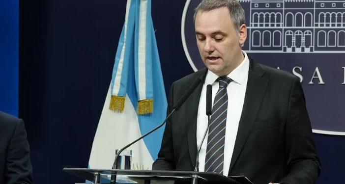 A PESAR DEL CASO ADORNI, EL GOBIERNO CREE QUE LA GENTE LOS SEGUIRÁ VOTANDO