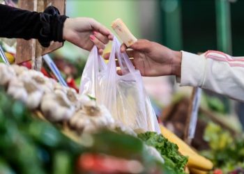 UNA FAMILIA TIPO NECESITA $1.469.768 POR MES PARA NO SER POBRE