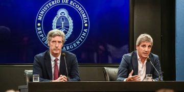 EL GOBIERNO EXPLICÓ CÓMO CREE QUE SE DARÁ EL «DERRAME» DE CRECIMIENTO HACIA LOS SECTORES QUE HOY ESTÁN POSTERGADOS