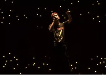 EL HOMENAJE DE MILO J AL INDIO SOLARI EN PLENO SHOW EN CIUDAD DE MÉXICO QUE SE VOLVIÓ VIRAL