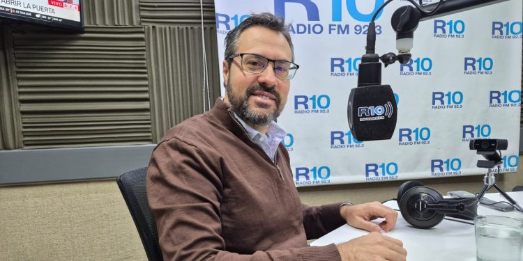 DAGUERRE: «LLEVAMOS A CABO CHARLAS EN CENTROS DE JUBILADOS PARA PREVENIR DIFERENTES ESTAFAS»