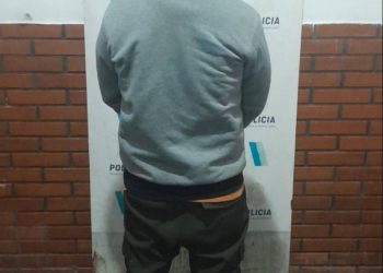 RECUPERAN UNA MOTO ROBADA Y HAY UN SOSPECHOSO DETENIDO
