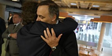 TRAS DESIGNAR A SANTILLI, MILEI RESPALDÓ A MANUEL ADORNI