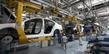 LA ACTIVIDAD ECONÓMICA CAYÓ 1,5% EN ABRIL PERO SE MANTUVO POR ENCIMA DEL MISMO MES DEL AÑO PASADO