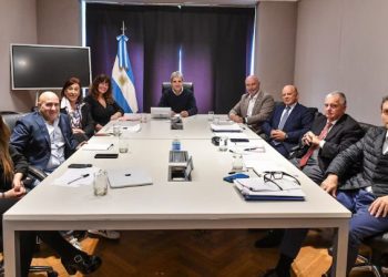 CAPUTO SE VUELVE A REUNIR CON CONTADORES EN LA PREVIA DE LA NUEVA LEY DE INOCENCIA FISCAL