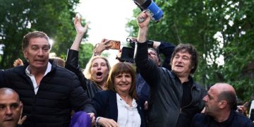 KARINA MILEI YA EMPIEZA A PENSAR EN LAS LISTAS