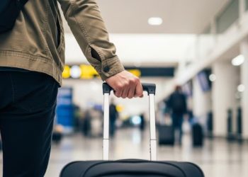 EL MUNDIAL NO ALCANZÓ PARA FRENAR LA BAJA: EL TURISMO EMISIVO CAYÓ 22% EN JUNIO