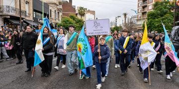 BAHÍA BLANCA CELEBRÓ EL 210° ANIVERSARIO  DE LA INDEPENDENCIA CON UN MULTITUDINARIO DESFILE PATRIO