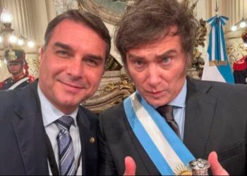LA CORTE SUPREMA DE BRASIL ENDURECIÓ LA PRISIÓN DOMICILIARIA DE BOLSONARA Y JAVIER MILEI NO PODRÁ VERLO