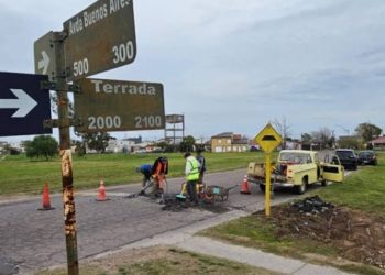 SE INTERVIENEN VARIOS REDUCTORES DE VELOCIDAD EN DIFERENTES PUNTOS DE LA CIUDAD