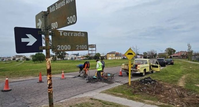 SE INTERVIENEN VARIOS REDUCTORES DE VELOCIDAD EN DIFERENTES PUNTOS DE LA CIUDAD