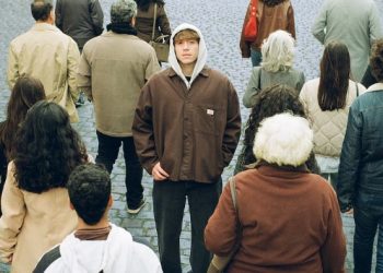 PAULO LONDRA LANZÓ «ME ASFIXIA LA CIUDAD» Y MOSTRÓ SU LADO MÁS ÍNTIMO