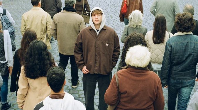 PAULO LONDRA LANZÓ «ME ASFIXIA LA CIUDAD» Y MOSTRÓ SU LADO MÁS ÍNTIMO