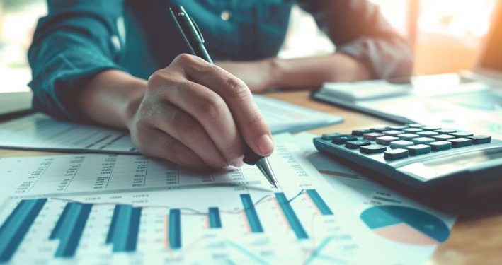 LOS BALANCES DE LOS BANCOS EMPIEZAN A MOSTRAR UNA DISMINUCIÓN DE LA MORA, PERO EL CRÉDITO CRECERÁ LENTO