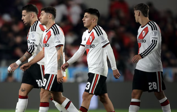 RIVER PERDIÓ POR PENALES ANTE INDEPENDIENTE SANTA FE EN EL MONUMENTAL Y QUEDÓ ELIMINADO DE LA COPA SUDAMERICANA