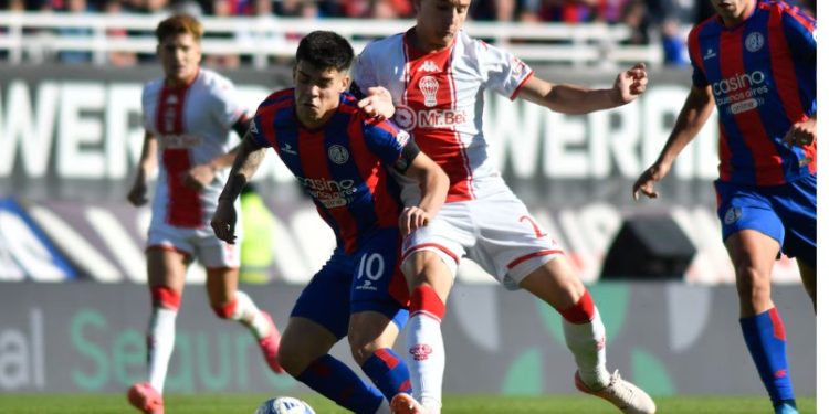HURACÁN VENCIÓ 2 A 0 A SAN LORENZO EN EL CLÁSICO Y ROMPIÓ UNA RACHA ADVERSA DE 25 AÑOS EN EL NUEVO GASÓMETRO