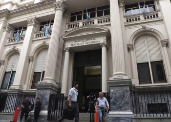 MILEI SE PROPONE SUMAR GOBERNADORES AL DIRECTORIO DEL BCRA PARA ASEGURAR VOTOS
