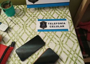 SECUESTRAN DOS TELÉFONOS TRAS ALLANAR LA CÁRCEL LOCAL