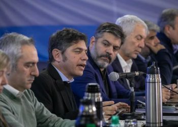 KICILLOF NO FRENA SU ARMADO PESE AL ACERCAMIENTO CON MASSA Y MÁXIMO KIRCHNER Y PREPARA UN ACTO NACIONAL