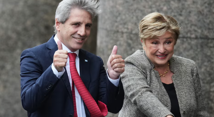 UNA MISIÓN DEL FMI LLEGA A LA ARGENTINA PARA REVISAR EL ACUERDO CON EL GOBIERNO