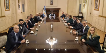 JAVIER MILEI REÚNE AL GABINETE ANTES DE ENVIAR EL PROYECTO SOBRE MALVINAS AL CONGRESO