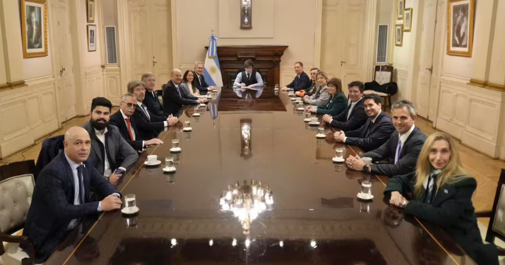 JAVIER MILEI REÚNE AL GABINETE ANTES DE ENVIAR EL PROYECTO SOBRE MALVINAS AL CONGRESO