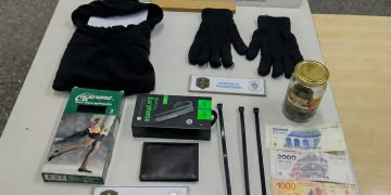 DETUVIERON A UNA MENOR DE 15 AÑOS QUE ENTRÓ A ROBAR A ARMADO A UNA CASA