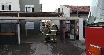 UN HOMBRE FUE HOSPITALIZADO LUEGO DE QUE SE INCENDIARA SU VIVIENDA
