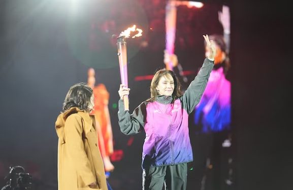LUCIANA AYMAR ENCENDIÓ EL PEBETERO Y QUEDARON INAUGURADOS LOS XIII JUEGOS SUDAMERICANOS