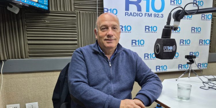 DE LEO: «GRAN PARTE DE LA POLÍTICA BAHIENSE ESTÁ PARA LA PAVADA Y NO PARA RESOLVER LOS PROBLEMAS DE LA CIUDAD»
